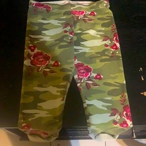 These pants are very comfy, there good for school